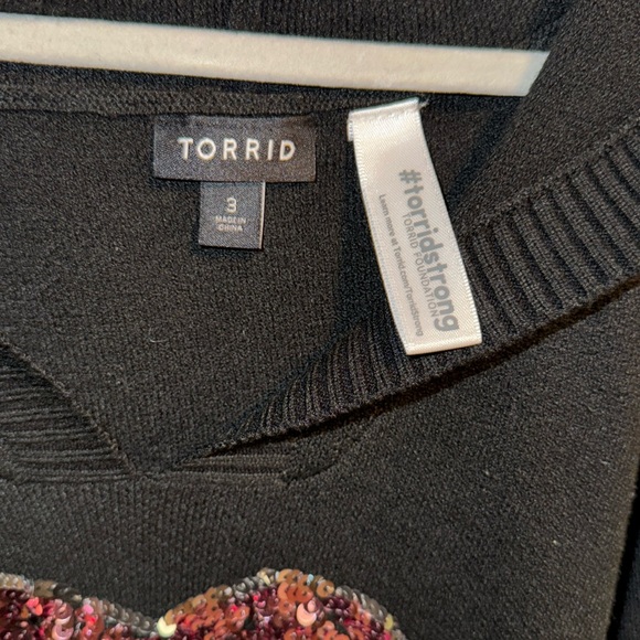 Torrid Breast Cancer Awareness Sequined Lips Sweater Size 3 - Picture 4 of 7